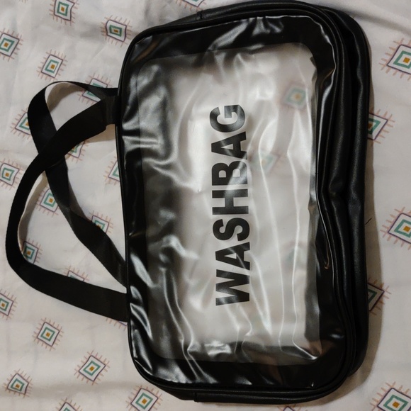 Washbag - Picture 2 of 3